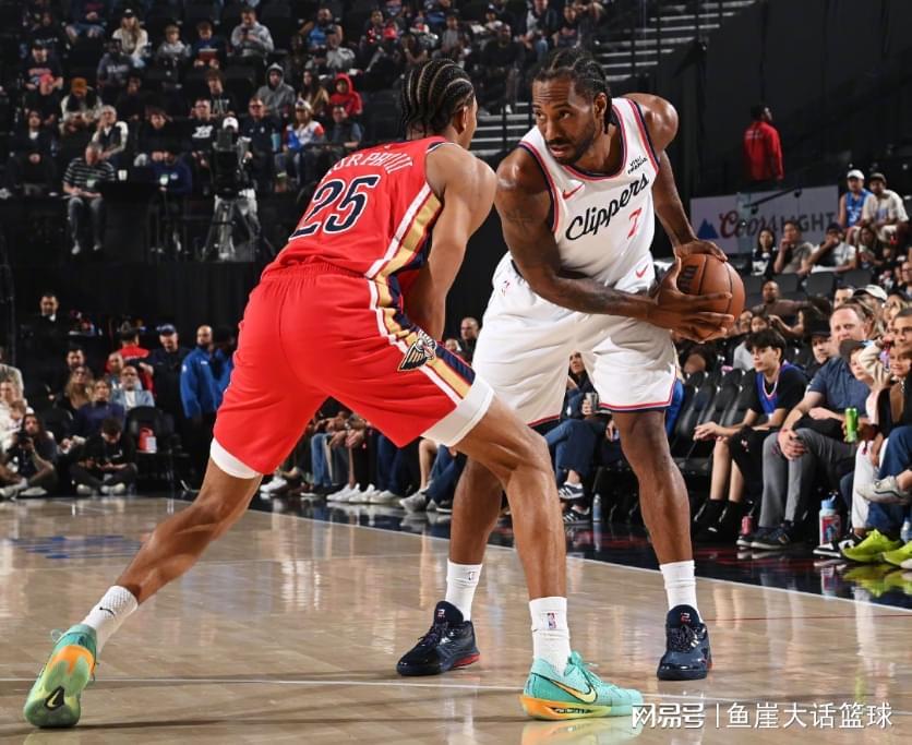 开云直播运营机构-快船137-117鹈鹕！泰伦卢谈加兰摊牌，小卡看清现实，勇士被看低